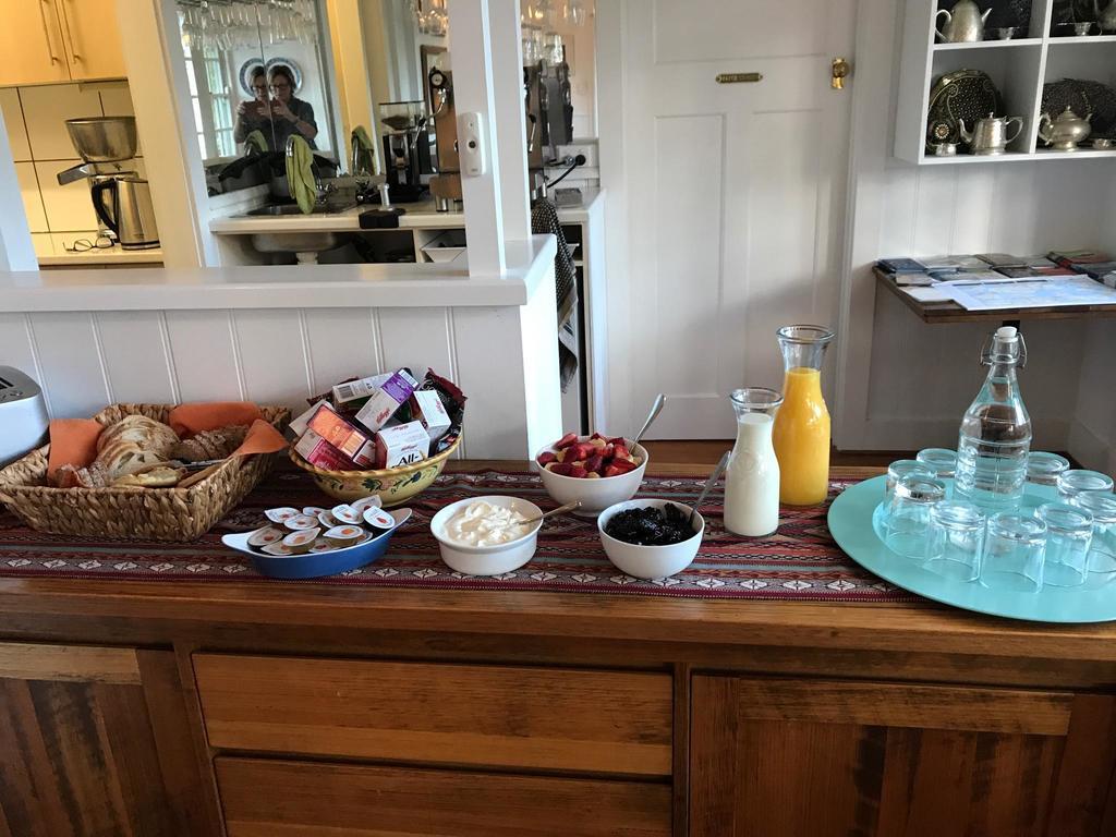 קאווס Holmwood Guesthouse מראה חיצוני תמונה