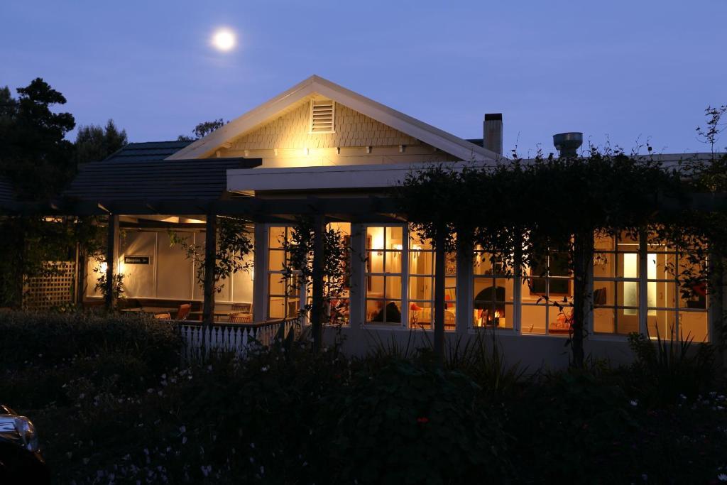 קאווס Holmwood Guesthouse מראה חיצוני תמונה