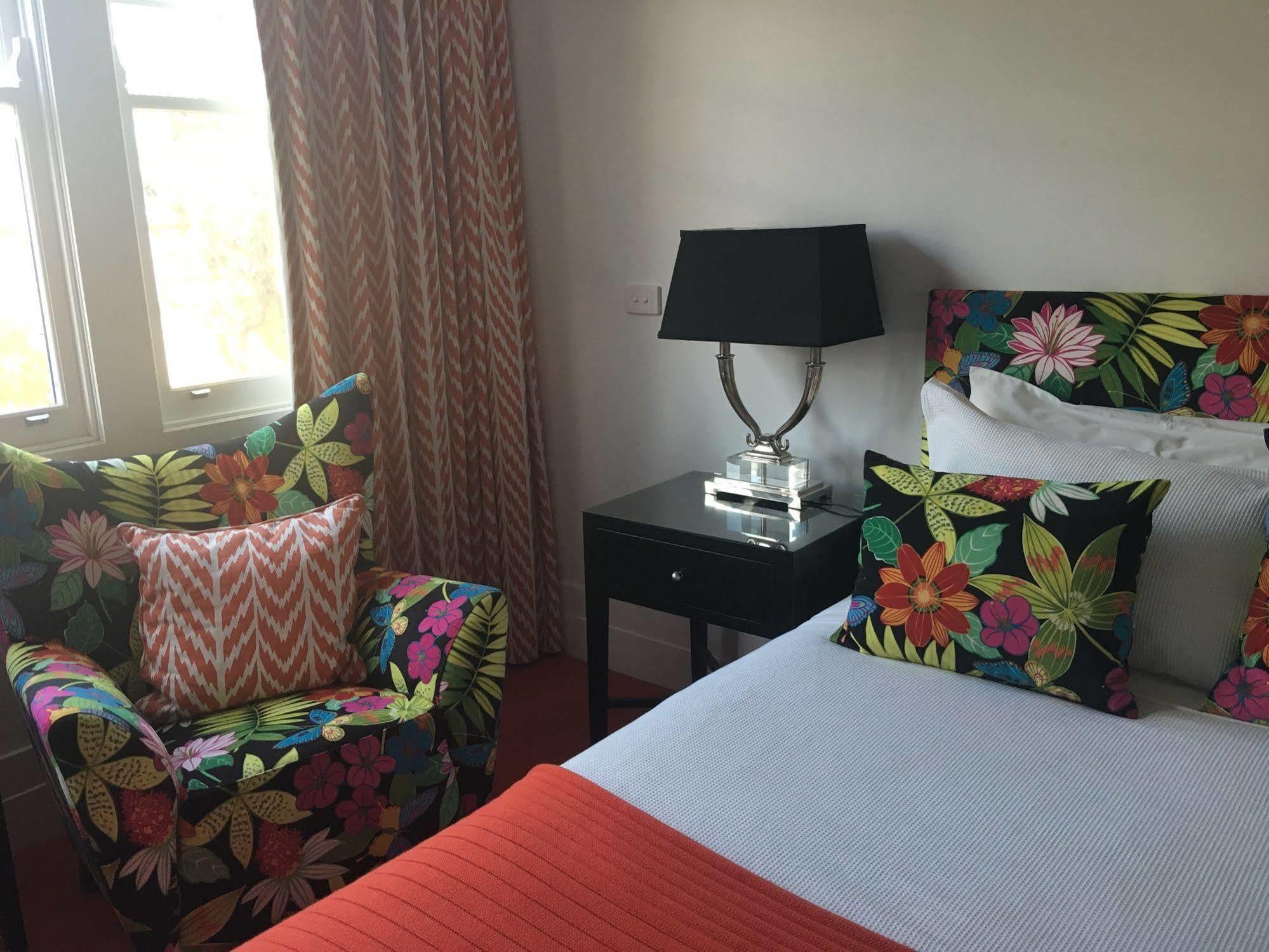 קאווס Holmwood Guesthouse מראה חיצוני תמונה