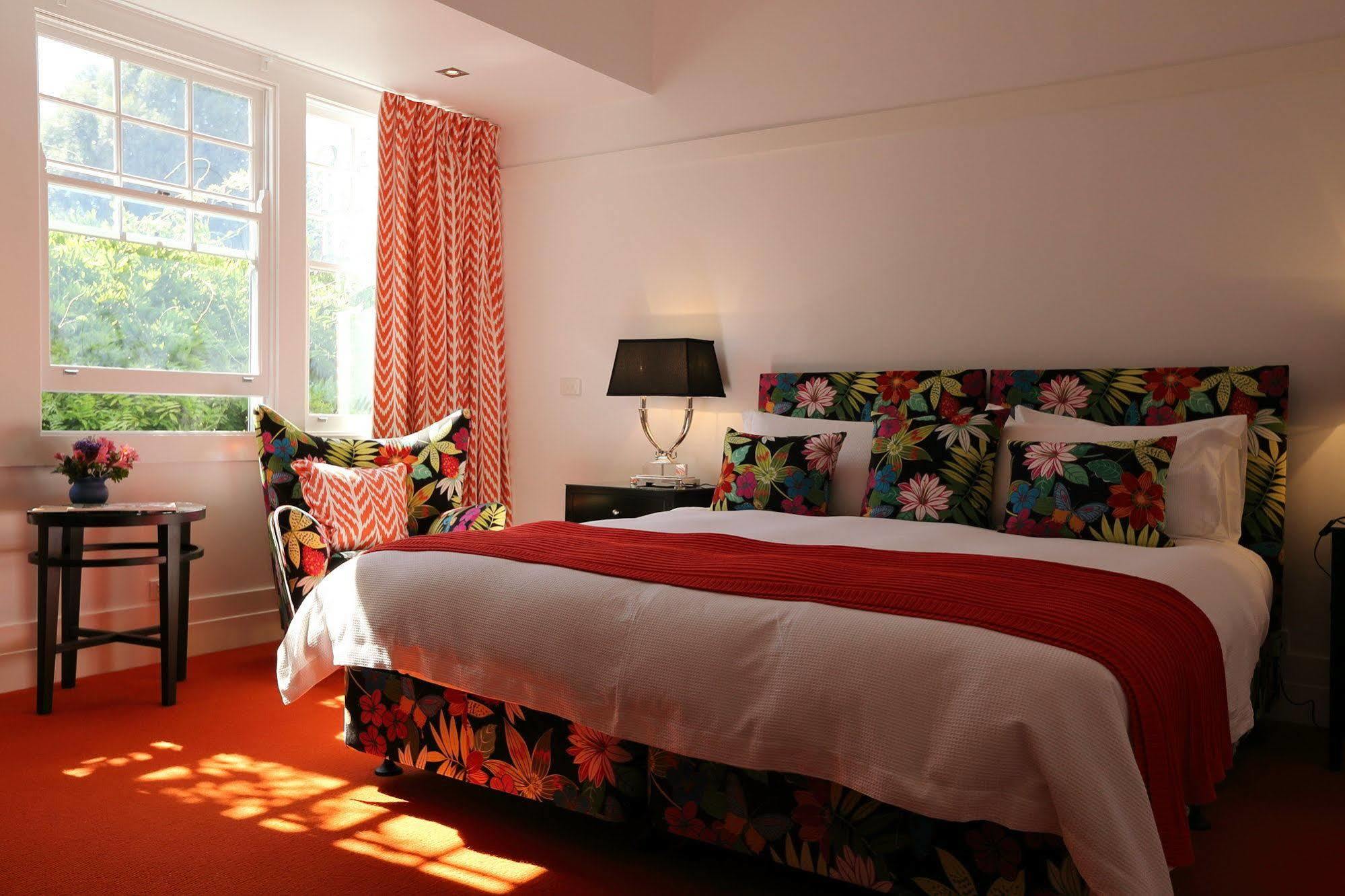 קאווס Holmwood Guesthouse מראה חיצוני תמונה
